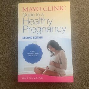 Mayo Clinic Guide to a Healthy Pregnancy book
